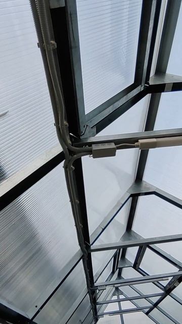 Электромонтаж освещения и розетки в теплице. № 1.