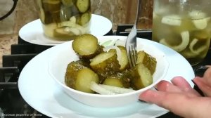 Хрустящие маринованные огурцы быстро и очень вкусно.