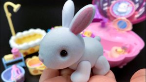 Милый домик для кроликов! Распаковка и Обзор ярких игрушек! Мультики для детей смотреть!