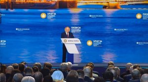 Мир переживает крупнейшую структурную трансформацию :: Путин