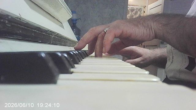 Пианино: "Во саду ли в огороде"