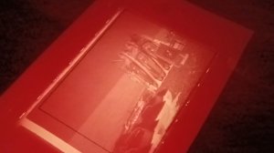 Волшебный и завораживающий процесс печати аналоговых фотографий.