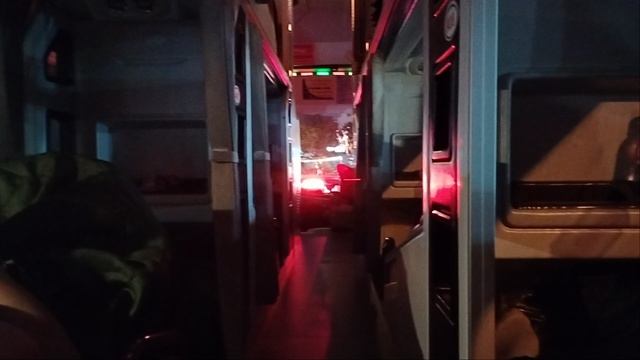 Загрузились в слиппер-бас!