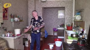 ЖИТЕЛИ ОБЩЕЖИТИЯ ПО УЛ. КУРСКОЙ ПОЖАЛОВАЛИСЬ НА ПОРЫВ ТРУБЫ