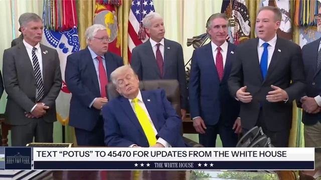 Трамп заснул смотреть онлайн