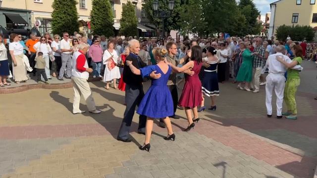 Танцуем Блюз смотреть онлайн