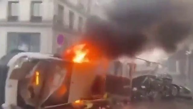 победа ПСЖ в Лиге чемпионов превратила Париж в декорации к фильму про постапокалипсис (2) смотреть онлайн