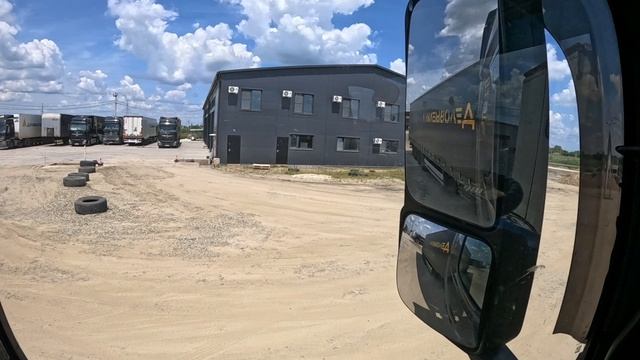 Снова вышел на работу в Деловые линии. Доставил металл в Краснодарский край. На югах жара.