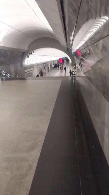 Станция метро Достоевская , Москва - интерьер, пассажиры, поезда Фрагмент 24