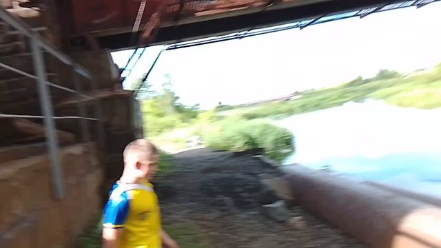 Матвей сделал завозик прыгнул в воду я упал угарный ролик смотреть онлайн