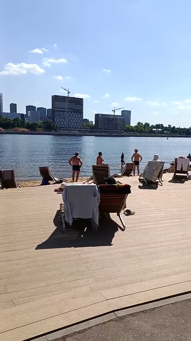 Пляж, Парк Северное Тушино. Москва Россия.