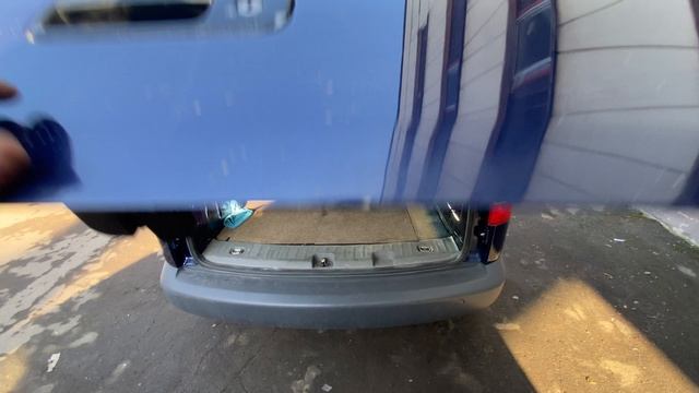 Продажа транспортного средства Фольксваген 2К Кадди Комби (VIN WV2ZZZ2KZ8X068584)