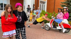 КАМИЛЬ ИЩЕТ СЕКРЕТНОЕ МЕСТО в КАМПУСЕ  КАЧОК ВЛЮБИЛСЯ В НОВЕНЬКУЮ