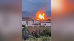 Момент мощного взрыва на газораспределительной станции в Дагестане