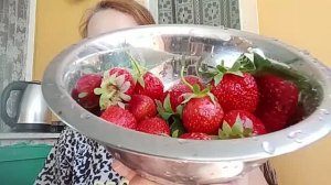 Завтрак начинается с клубники 🍓/Простая жизнь в провинции/ Россия 🇷🇺