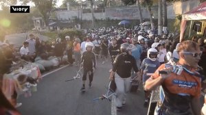 Безумие игрушечных гонок: смельчаки мчатся вниз по горным склонам Восточной Явы