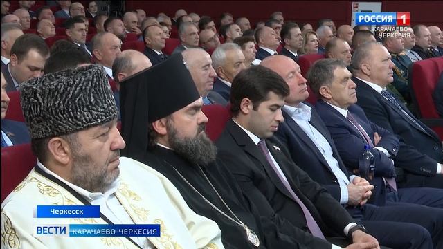 Рашид Темрезов подвел итоги реализации федеральных и региональных проектов в КЧР в 2025 году