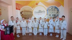 Шурӑ хурӑн (Белая береза). Композитор Людмила Кинер; слова Ольги Архиповой.