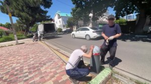 Битва за парковку: в городе начался масштабный снос самовольных ограждений