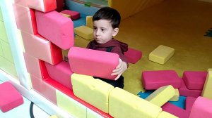 Эрик и Марк играют на детской площадке, часть 8