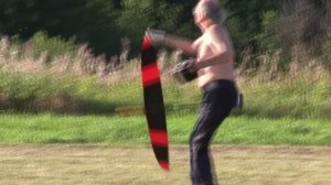Вячеслав метает...