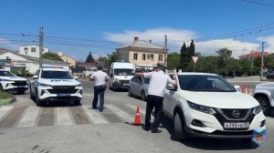 Севастопольцы благодарят сотрудников Госавтоинспекции за безопасность и оказание помощи на АЗС