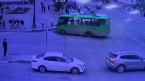 Водитель автобуса рассказал почему влетел в людей на полной скорости