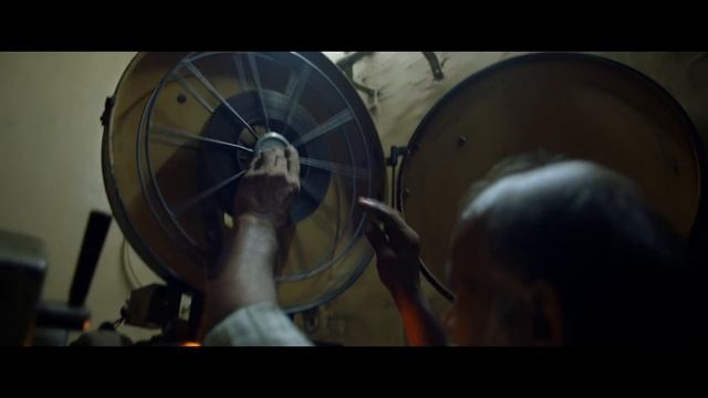 Coldplay-hymn-for-the-weekend_203204