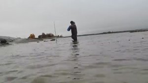 ИДУЩИЙ ПО ВОДЕ! У ДЯДИ ВОВЫ БЕЛАРУСА ОТВИСЛА ЧЕЛЮСТЬ! ВОТ ОНА ЗДОРОВАЯ РЫБИНА! ВЛЕТЕЛА ПРЯМО У КОЛА!