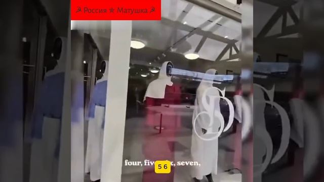 Германия.Ирландец идёт по улицам Дюссельдорфа и потрясён его упадком.