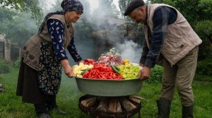 Цельная баранина, приготовленная на медленном огне с овощами-гарниром – Деревенское застолье