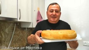 Хрустящий хлеб на сковороде.