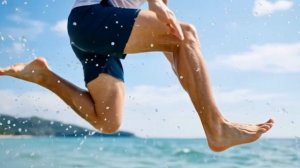 Прикол! Радостные прыжки по морю