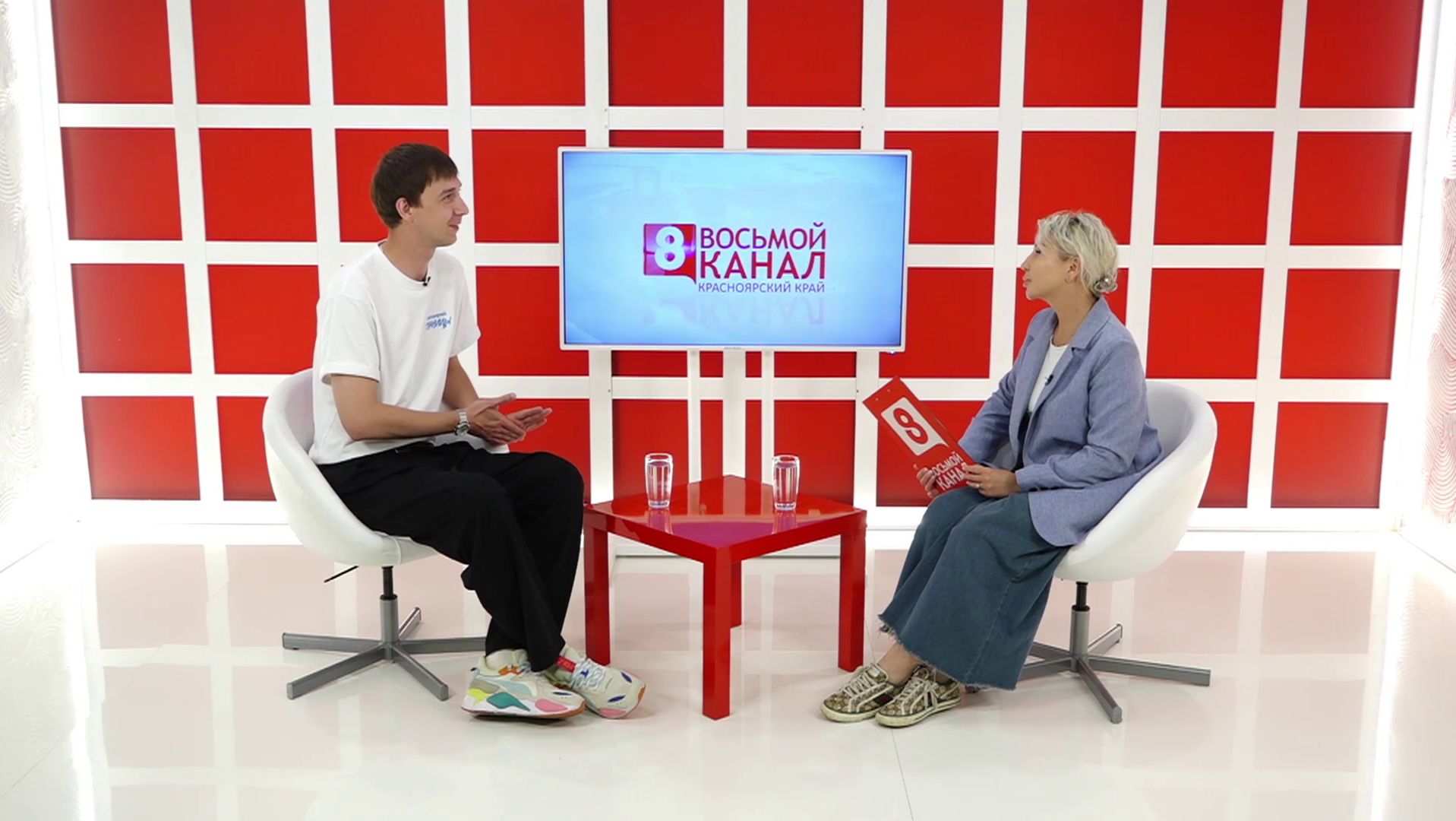 Интервью на 8 канале. Галина Орлова, Вадим Слипенко. смотреть онлайн