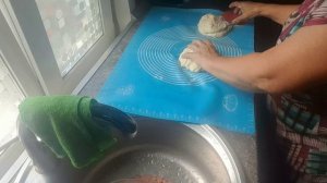 СОЛНЦЕ ЖАРИТ, И Я ЖАРЮ БЕЛЯШИ