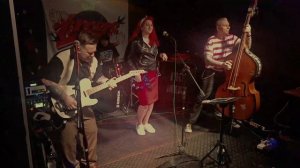 Zippers - King Cry Baby