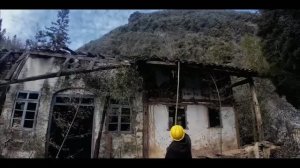 Парень из Китая восстановил разрушенный сельский дом в горах
