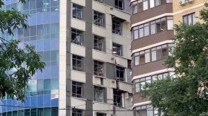 Оперштаб показал последствия падения БПЛА на многоквартирный дом в Краснодаре