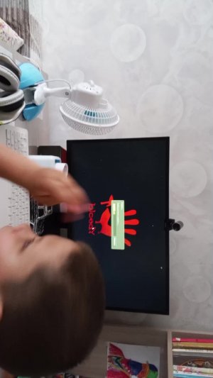г