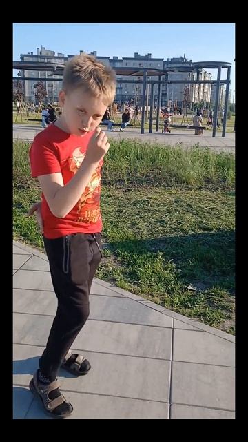 СМЕШНЫЕ ПАДЕНИЯ 🤣🤣🤣🤣 смотреть онлайн