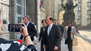 Послы Германии, Франции и Британии, просившие о встрече с заместителем Лаврова, прибыли в МИД России