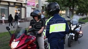 Работа мотопатруля ГАИ в Луганске
