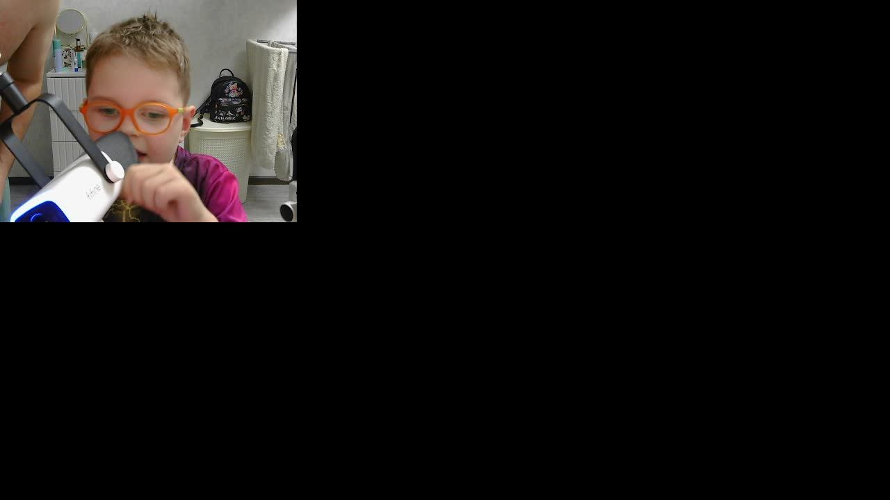 Первое видео блогера