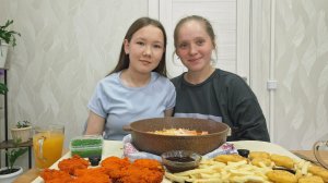 11-06-2026 мукбанг с Азалией