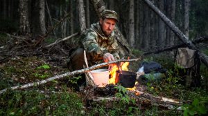 ТАЁЖНЫЙ КЕМПИНГ. МЕДВЕДИЦА. НАЛОВИЛ ВЕДРО РЫБЫ КОТУ.