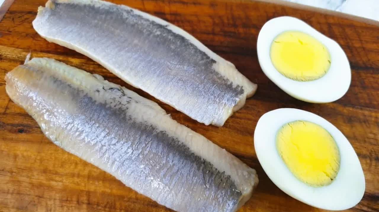 Я влюбилась в эти салаты! 3 простых салата с селёдкой. Каждый кто пробует, просят рецепт смотреть онлайн