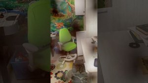 поставил скрытную камеру, чтобы проследить за братом