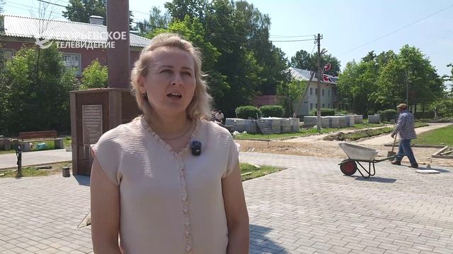 На бульваре Гагарина в Егорьевске меняют ещё 900 квадратных метров плитки. смотреть онлайн