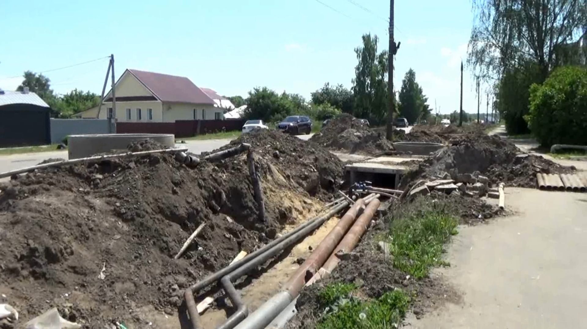 Укладка новых труб на улице "1 мая" в городе Вязники. Съемка 10.06.2026