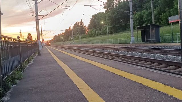 ЭП2К с поездом Санкт Петербург Нижний Новгород